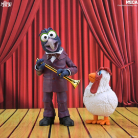 (Pre-order) The Muppets Ultimate Action Figure Gonzo with Camilla 18 cm