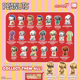 (Pre-order) Peanuts Fun! Fun! Mini Figures Wave 01 Athlete Snoopy Blind Box Display (9)