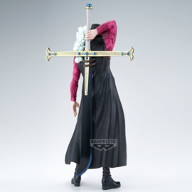 (Pre-order) One Piece Premium PVC Figure Dracule Mihawk (The Anime) 34 cm