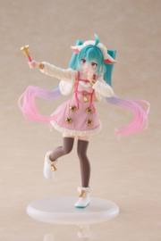 (Pre-order) Hatsune Miku Wonderland PVC Figure Seven Little Goats 18 cm