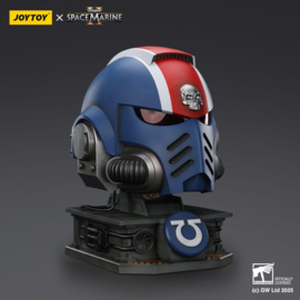 (Pre-order) Warhammer 40,000: Space Marine 2 Replica Ultramarines Lieutenant Titus helmet with Display Stand 44 cm 