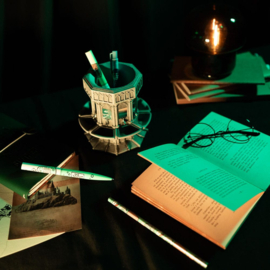(Pre-order) Harry Potter Pencil Holder incl. Stationary Set