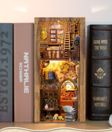 (Pre-order) Book Nook Eternal Bookstore 23 x 11 cm  