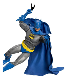 (Pre-order) DC Comics Action Figure Batman Limited Edition 21 cm