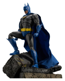 (Pre-order) DC Comics Action Figure Batman Limited Edition 21 cm