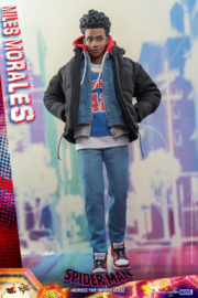 PRE-ORDER Spider-Man: Across the Spider-Verse Movie Masterpiece Action Figure 1/6 Miles Morales 29 cm