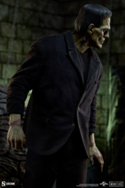 (Pre-order) Frankenstein Premium Format Mixed Media Statue Frankenstein (Fabric Costume) 57 cm 