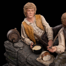 (Pre-order) The Lord of the Rings Mini Statue Merry and Pippin 12 cm