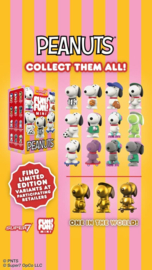 (Pre-order) Peanuts Fun! Fun! Mini Figures Wave 01 Athlete Snoopy Blind Box Display (9)