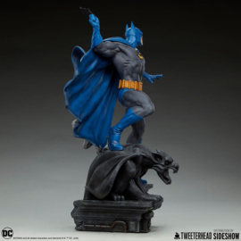 (Pre-order) DC Comics Maquette 1/6 Batman (Retro Edition) 50 cm