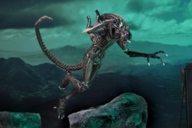 (Pre-order) Aliens Ultimate Action Figure Warrior (1986) Brown 23 cm
