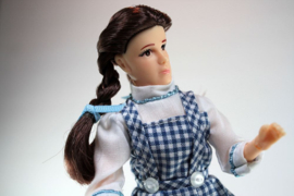 PRE-ORDER The Wizard of Oz Action Figure Dorothy 20 cm