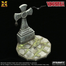 (Pre-order) Vampirella Plastic Model Kit 1/8 Vampirella 22 cm (Reproduction)