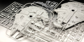 (Pre-order) Star Wars Model Kit 1/72 Millennium Falcon 38 cm