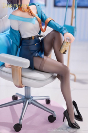 (Pre-order) The Idolmaster: Shiny Colors x Mahjong Soul PVC Figure 1/7 Toru Asakura Effortless Work Ver. 21 cm