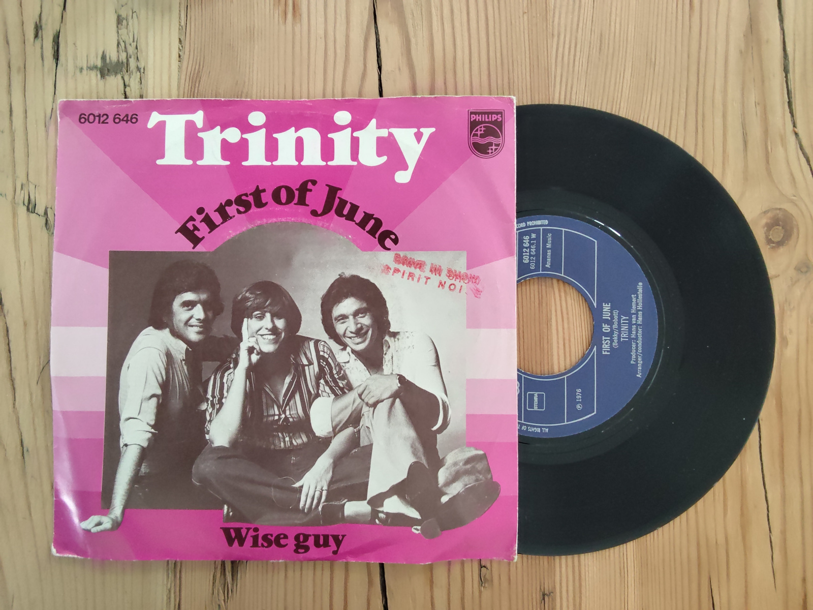Trinity met First of June 1976 Single nr S20256472