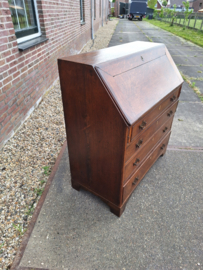 Eiken klepsecretaire Engels omstreeks 1860-1880 met interieur nr B202518