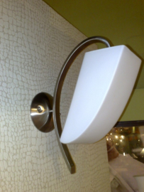 Wandlamp mat nikkel en glazen kap nr:20314/1