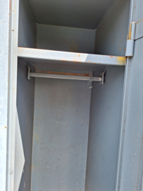 Locker 3-deurs blauw/grijs jaren 60-70 geleefd industrieel nr 10119