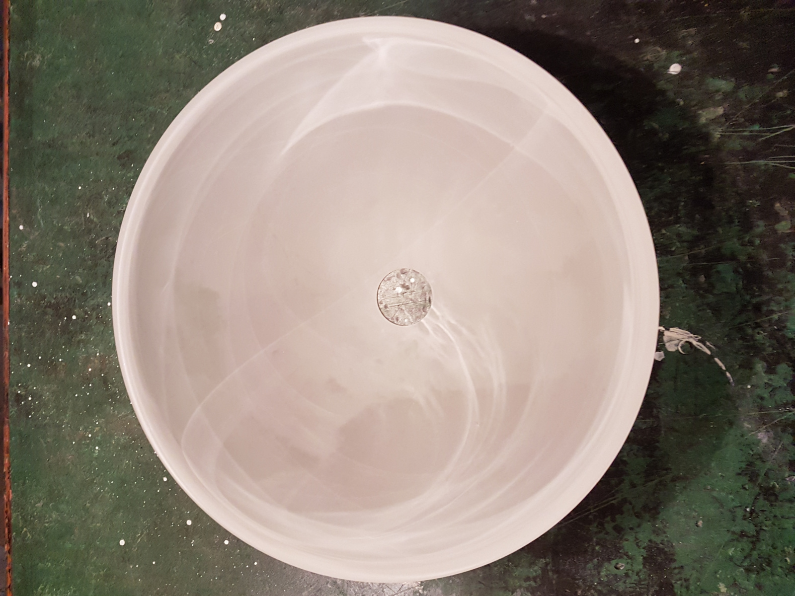 Glazen kap halve bol marmer gesatineerd d29,5 E27 nr 10029