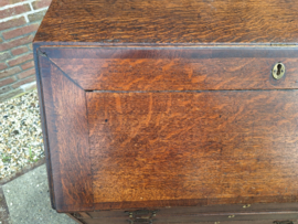 Eiken klepsecretaire Engels omstreeks 1860-1880 met interieur nr B202518