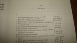 Naam en Feit. Deel drie. Uitg. Dijkstra Zeist B.V.