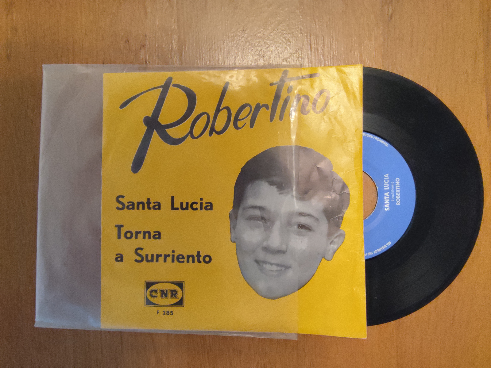 Robertino met Santa Lucia 1962 Single nr S20256359