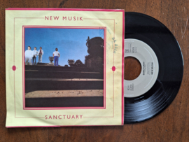 New Musik met Sanctuary 1980 Single nr S20233214