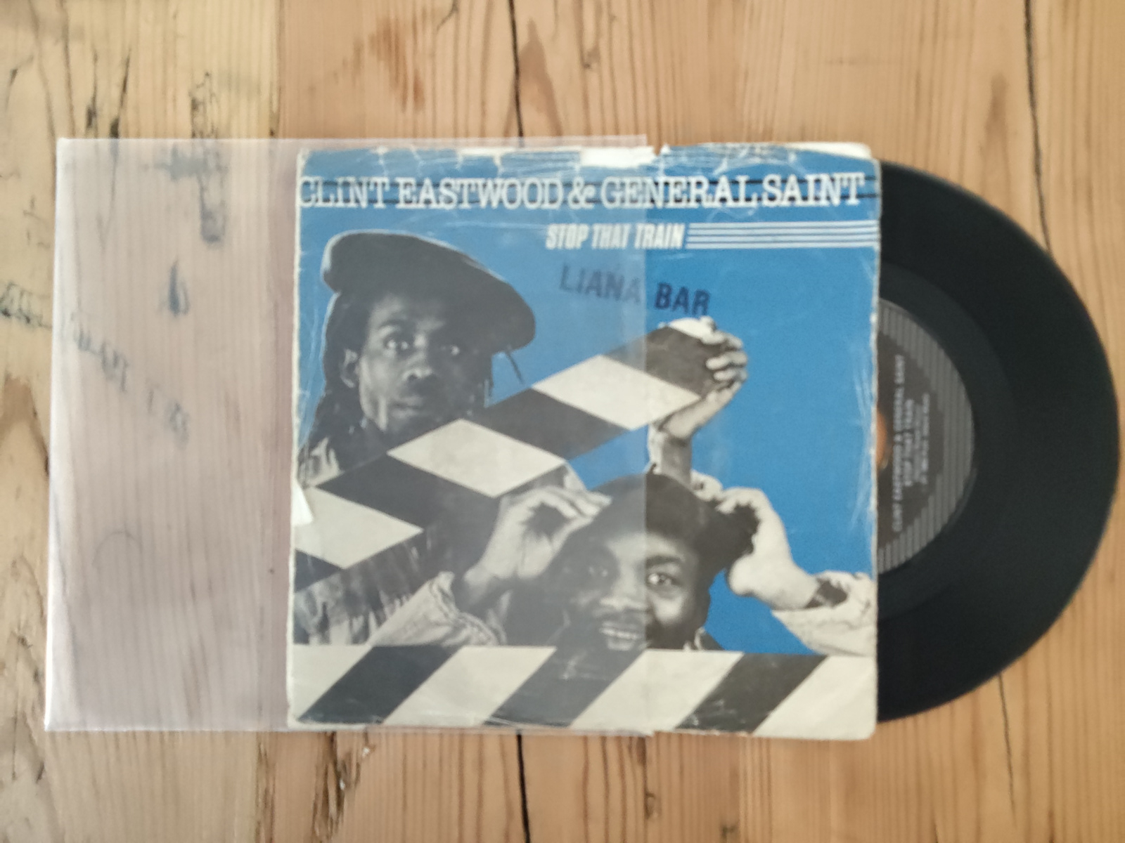 Clint Eastwood & General Saint met Stop that train 1983 Single nr S20256640