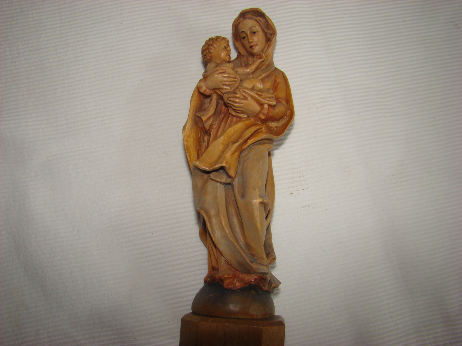 Maria met kindje Jezus.
