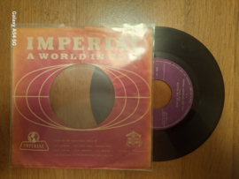 Lydia and het melody strings met send me the pillow 1959 Single nr S2021478