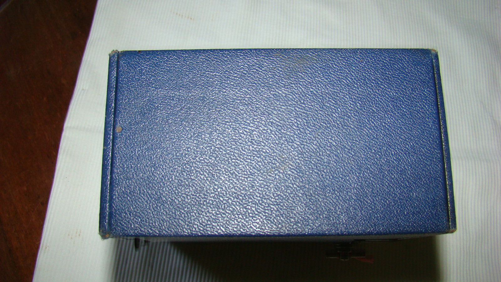 Ensign E29 box camera blauw.