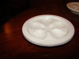 Rond wit zeepbordje of zeepbakje