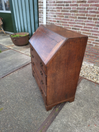 Eiken klepsecretaire Engels omstreeks 1860-1880 met interieur nr B202518
