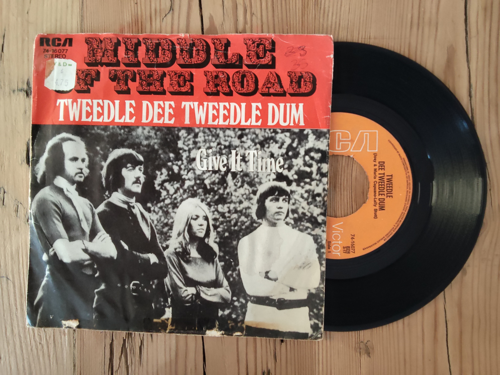 Middle of the Road met Tweedle Dee Tweedle Dum 1971 Single nr S20256660