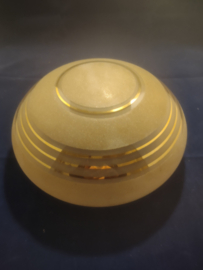 Oude plafonniere bol scavo ruw bruin met gouden ringen D25cm oud-G42