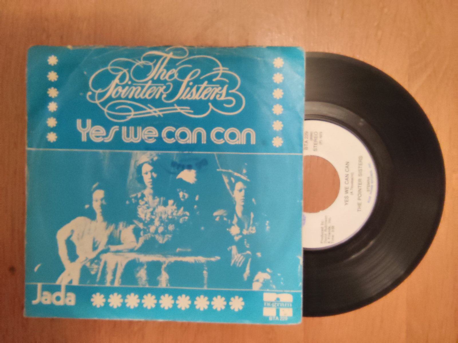 The Pointer Sisters met Yes we can can 1973 Single nr S20256354