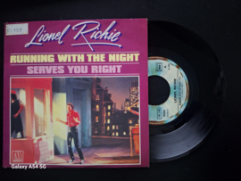 Lionel Richie met Running with the night 1983 Single nr S20233035
