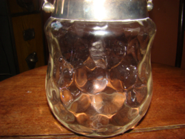 Koekpot of biscuitbarrel.