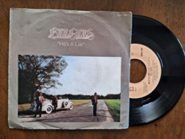 Bee Gees met He's a liar 1981 Single nr S20232994
