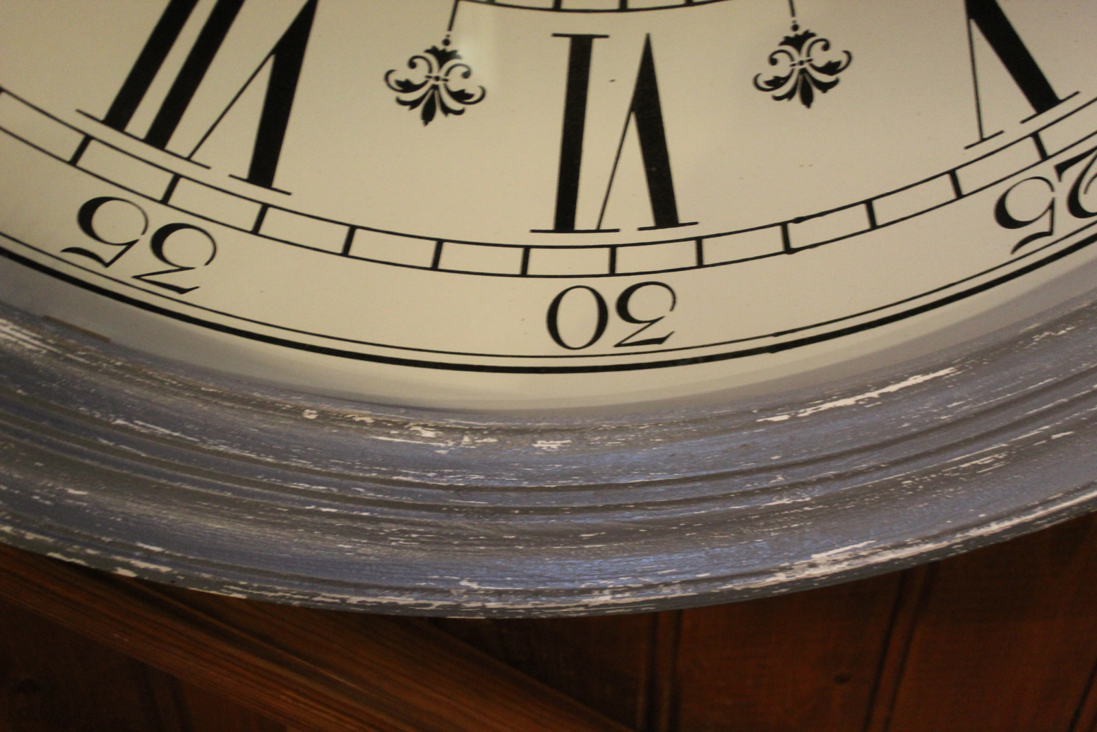 Wandklok Old Town dia-78cm stations Old finish grijs 10cm lijst nr Y36000030