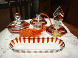 Art deco kristallen toiletset.