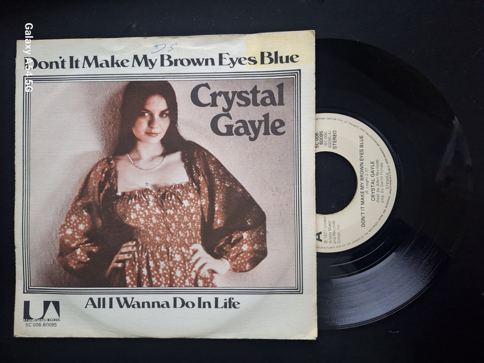 Crystal Gayle met Don't it make my brown eyes blue 1977 Single nr S20234332