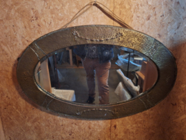S84 Ovale spiegel met houten lijst messing omhulsel facet geslepen rand