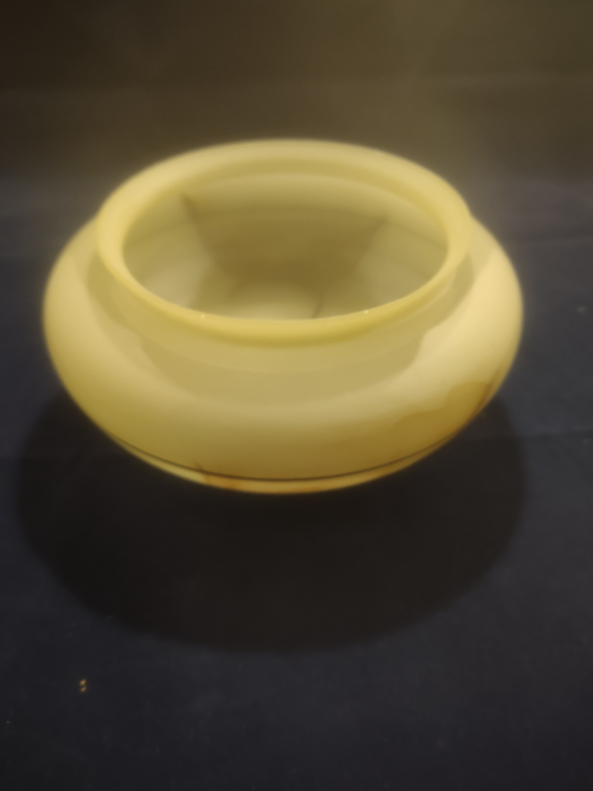Oude plafonniere bol zacht geel gouden strepen en bruine marmering D19,5cm oud-G47