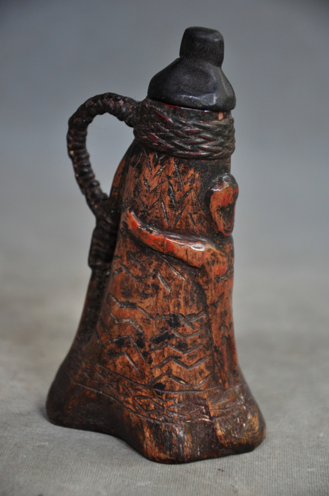 TOP! Zéér oude  gebruikte lime container, IFUGAO, Filippijnen, ca. 80 jaar oud