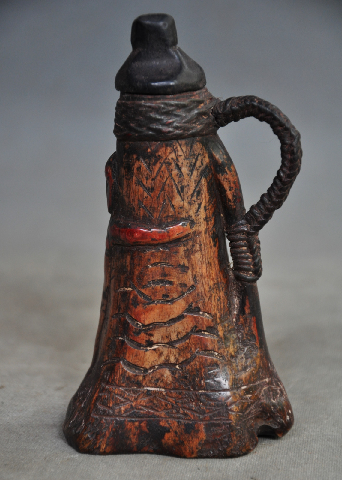 TOP! Zéér oude  gebruikte lime container, IFUGAO, Filippijnen, ca. 80 jaar oud