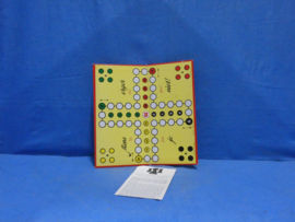 art nr: 1312 vintage mens erger je niet spel