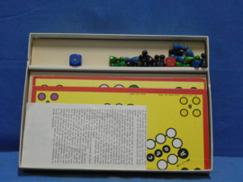 art nr: 1312 vintage mens erger je niet spel