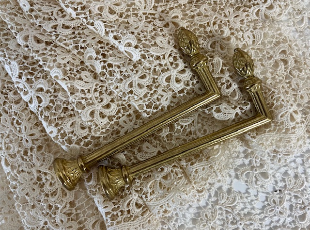 Set van 2 vintage Franse messing gordijnhouders